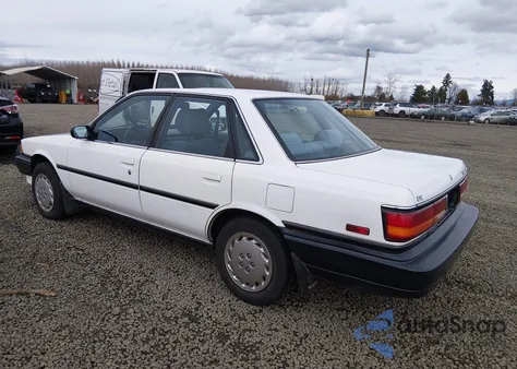 1990 Toyota Camry Dlx z USA, uszkodzony, nr VIN 4T1SV21EXLU247471